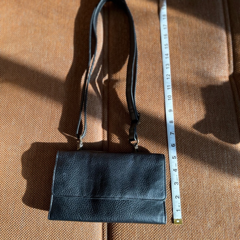 Duluth Trading Co Black Crossbody Bag